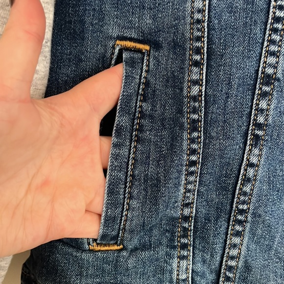 Levi's denim sweatshirt jacket (NWOT) - Picture 5 of 8